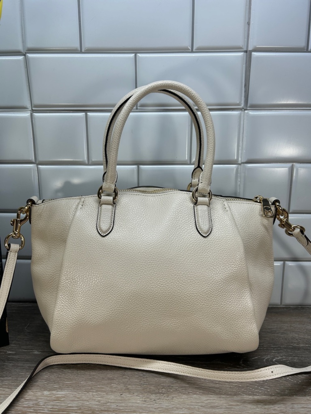 Coach cream satchel - Picture 2 of 13